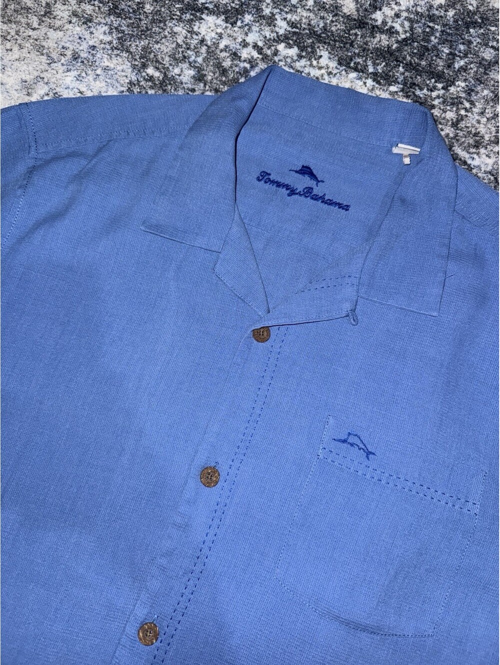 Tommy Bahama Men’s Large Blue Silk Blend Short Sleeve Button Up Hawaiian Shirt